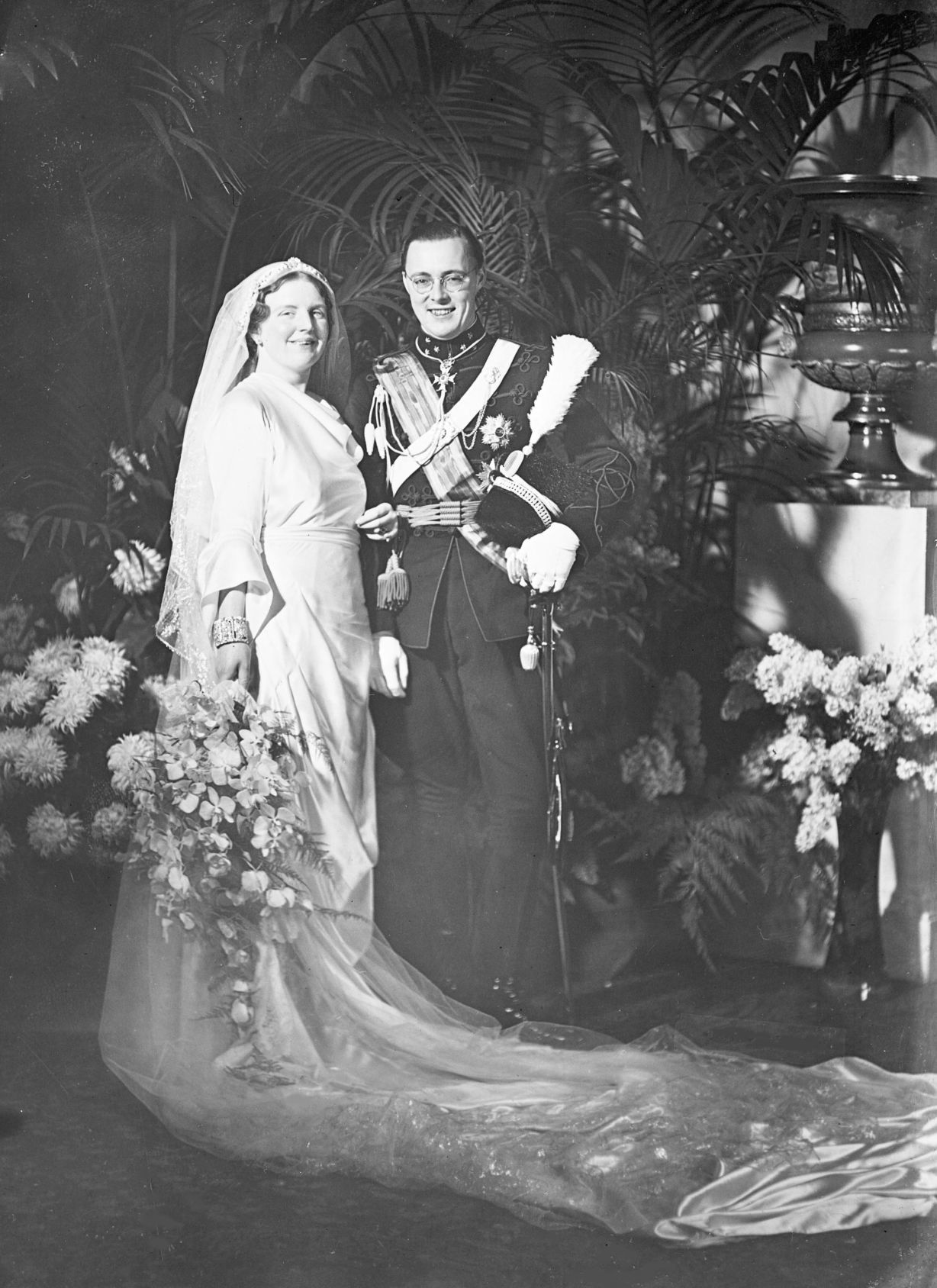 1937: Princess Juliana of Holland and Prince Bernhard Zur Lippe-Biesterfeld